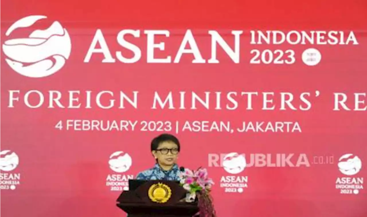 Kemenlu: ASEAN tak Bisa Selesaikan Sengketa Laut China Selatan |Republika Online