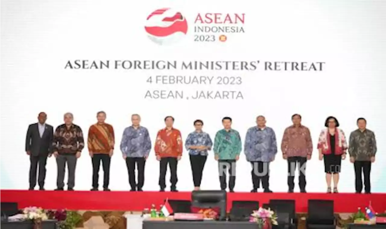 Menlu RI: Banyak Negara Tertarik Jadi Mitra ASEAN |Republika Online