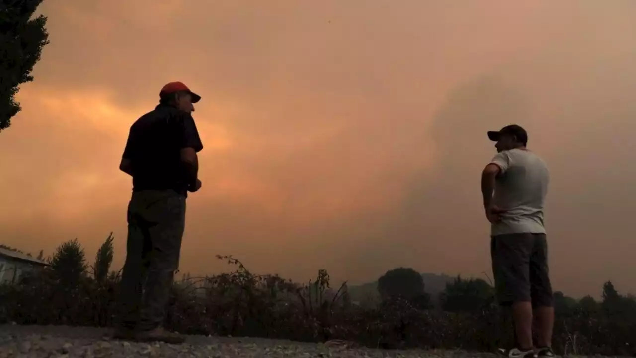 Chili: de violents feux de forêt font au moins 13 morts dans le centre du pays