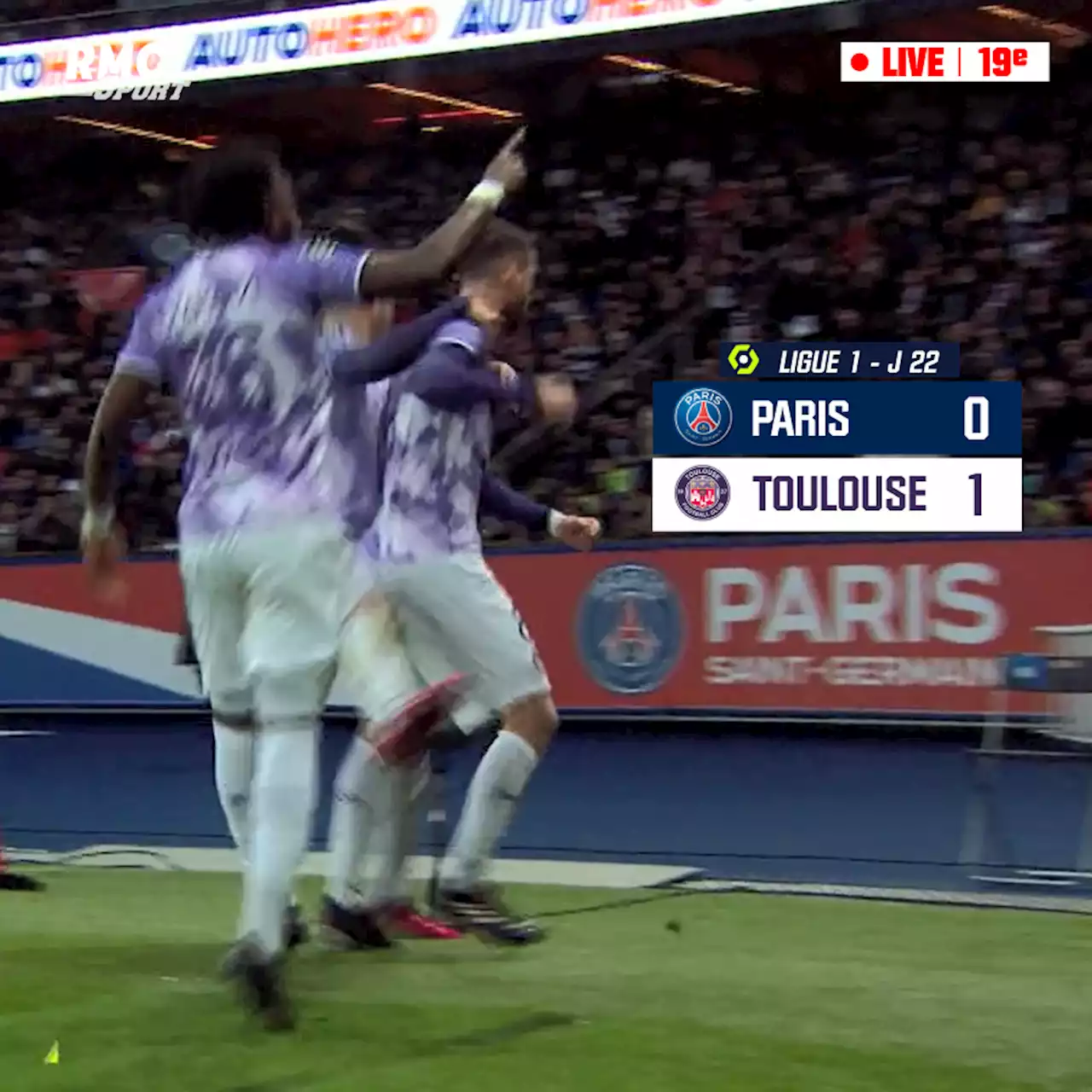 EN DIRECT - PSG-Toulouse: Van den Boomen éteint le Parc sur coup franc