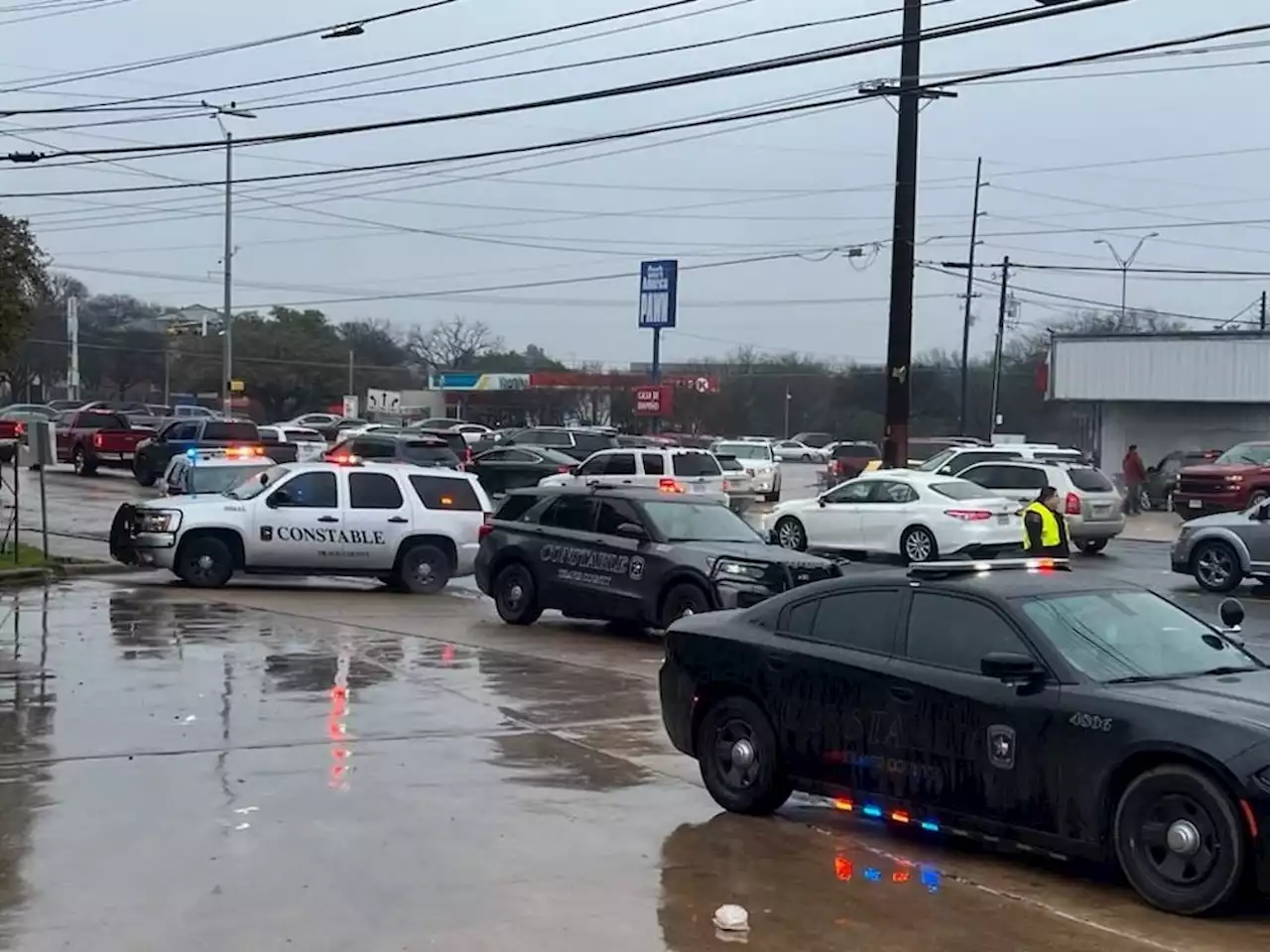 Austin residents raid H-E-B dumpster for food as 100,000 people still without power