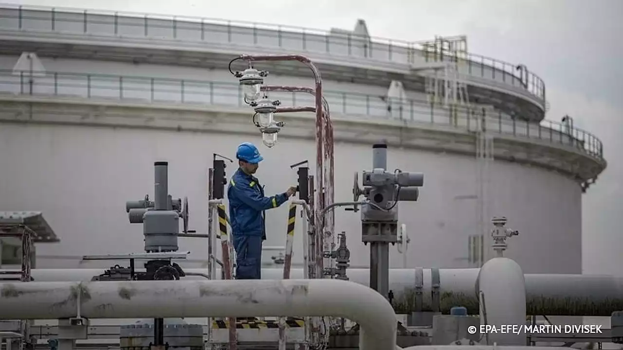 ЕС утвердил решение о введении потолка цен на российские нефтепродукты