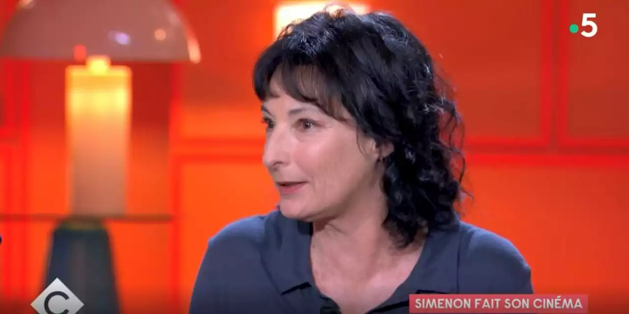 'On pleurait de rire à la maison' : le regretté Michel Serrault raconté par sa fille, Nathalie Serrault, sur le plateau de C à vous (VIDEO)