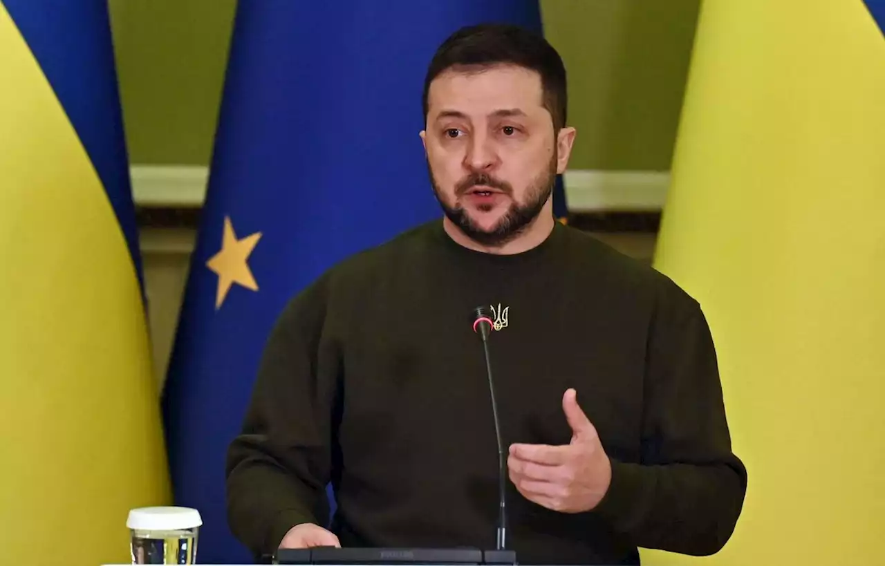 Guerre en Ukraine EN DIRECT : Zelensky reconnait que la situation « se complique » sur le front...