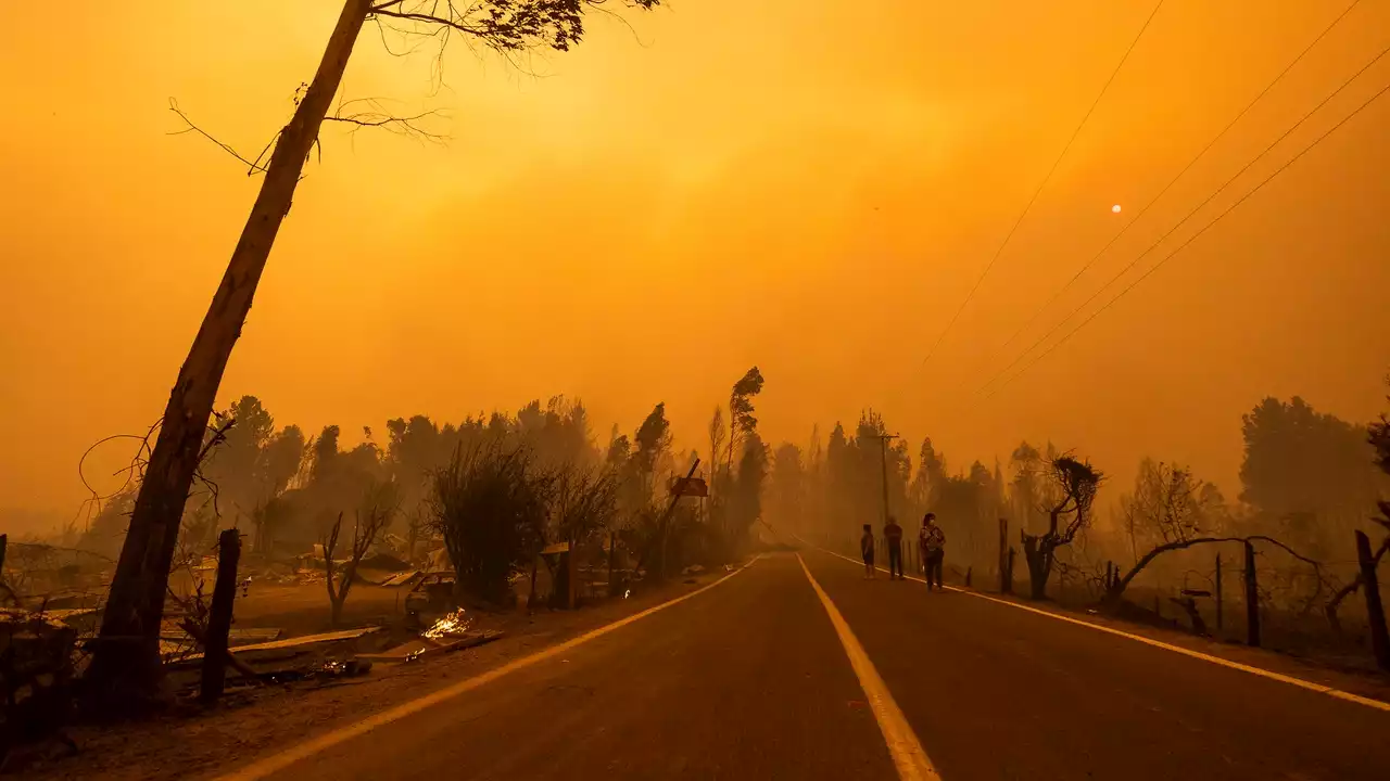 Los incendios en Chile dejan al menos 22 muertos y más de 45.000 hectáreas calcinadas