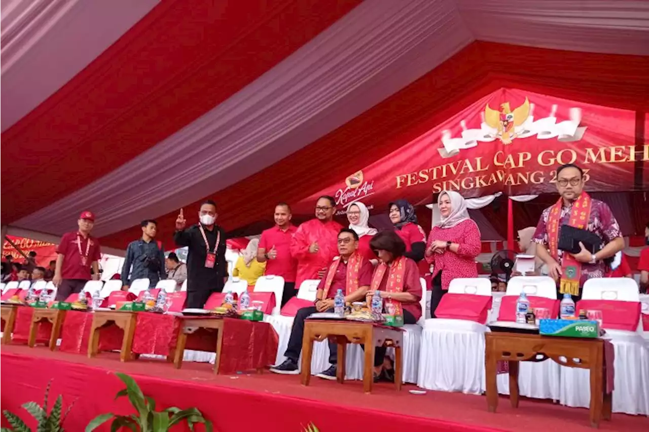 Moeldoko membuka secara resmi Festival Cap Go Meh Singkawang