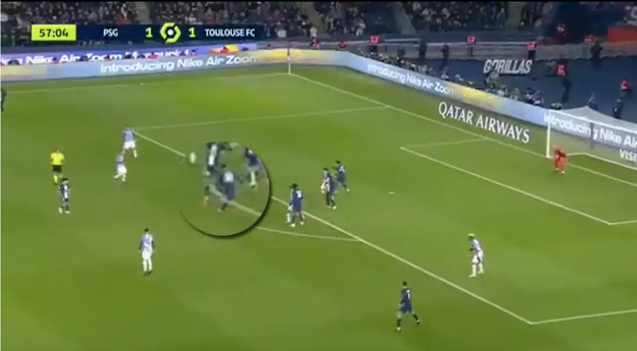 Un golazo de Messi endereza al PSG