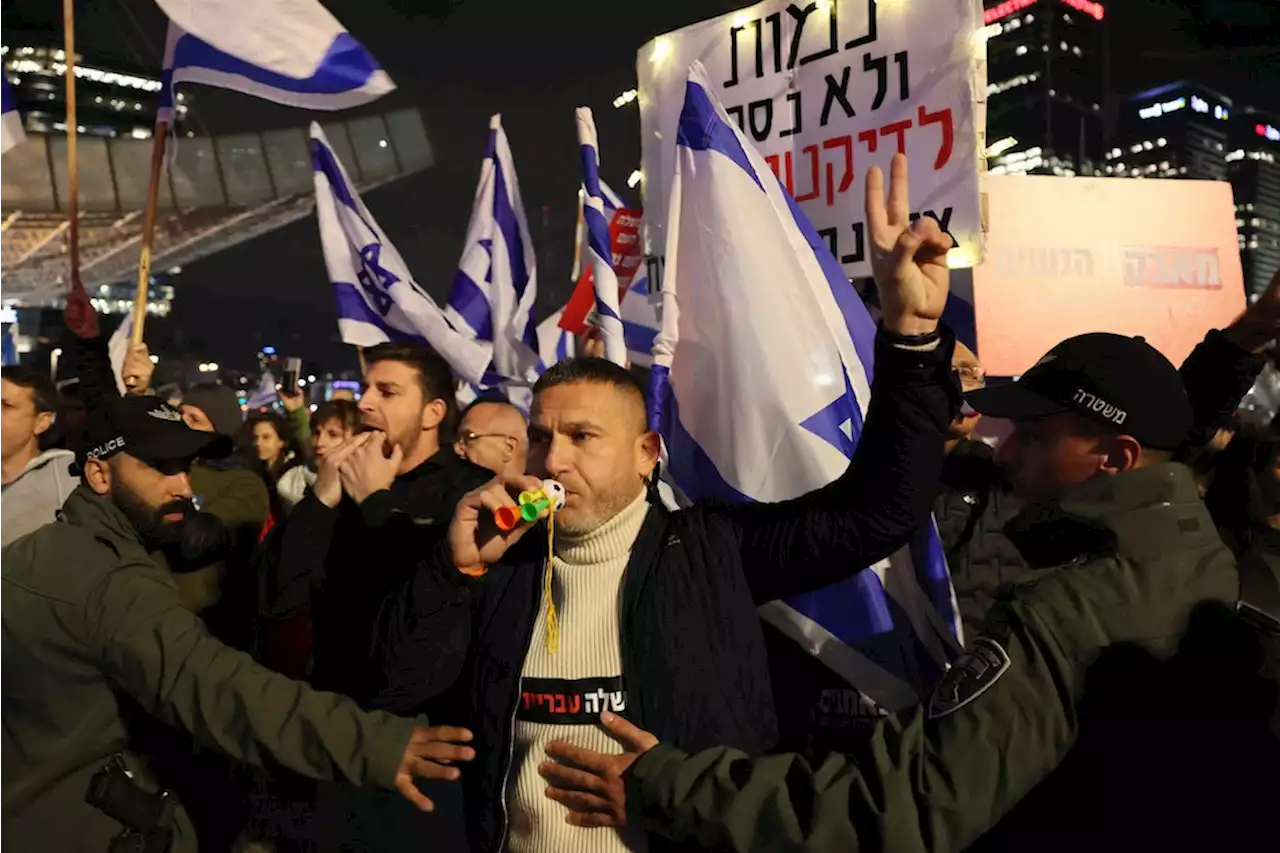 Massenproteste in 20 Städten: Israelis demonstrieren gegen Netanjahu