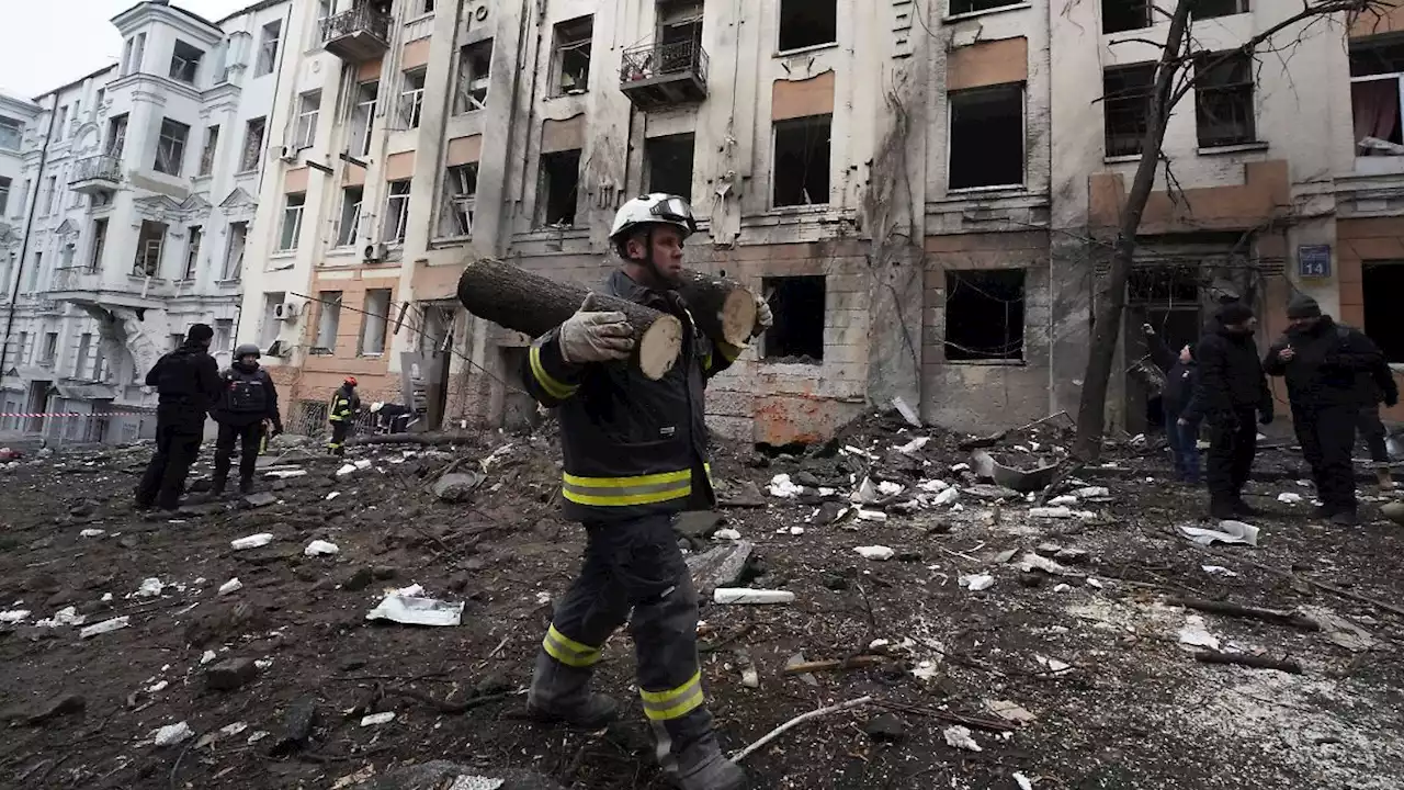 Russische Raketen treffen Schule und Universität