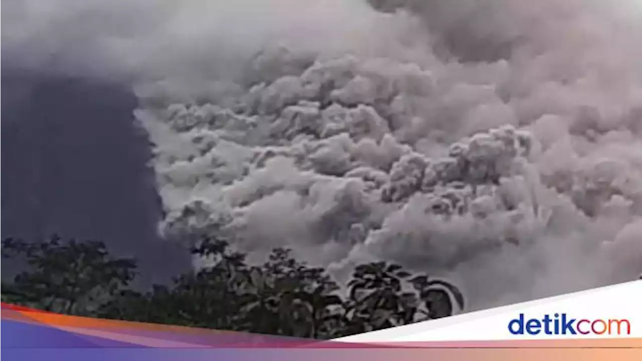 Angin Berembus Kencang Usai Semeru Erupsi, Relawan: Ojok Panik!