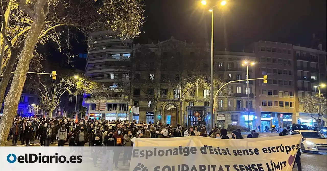 Manifestación en Barcelona contra la infiltración de un policía en los movimientos sociales