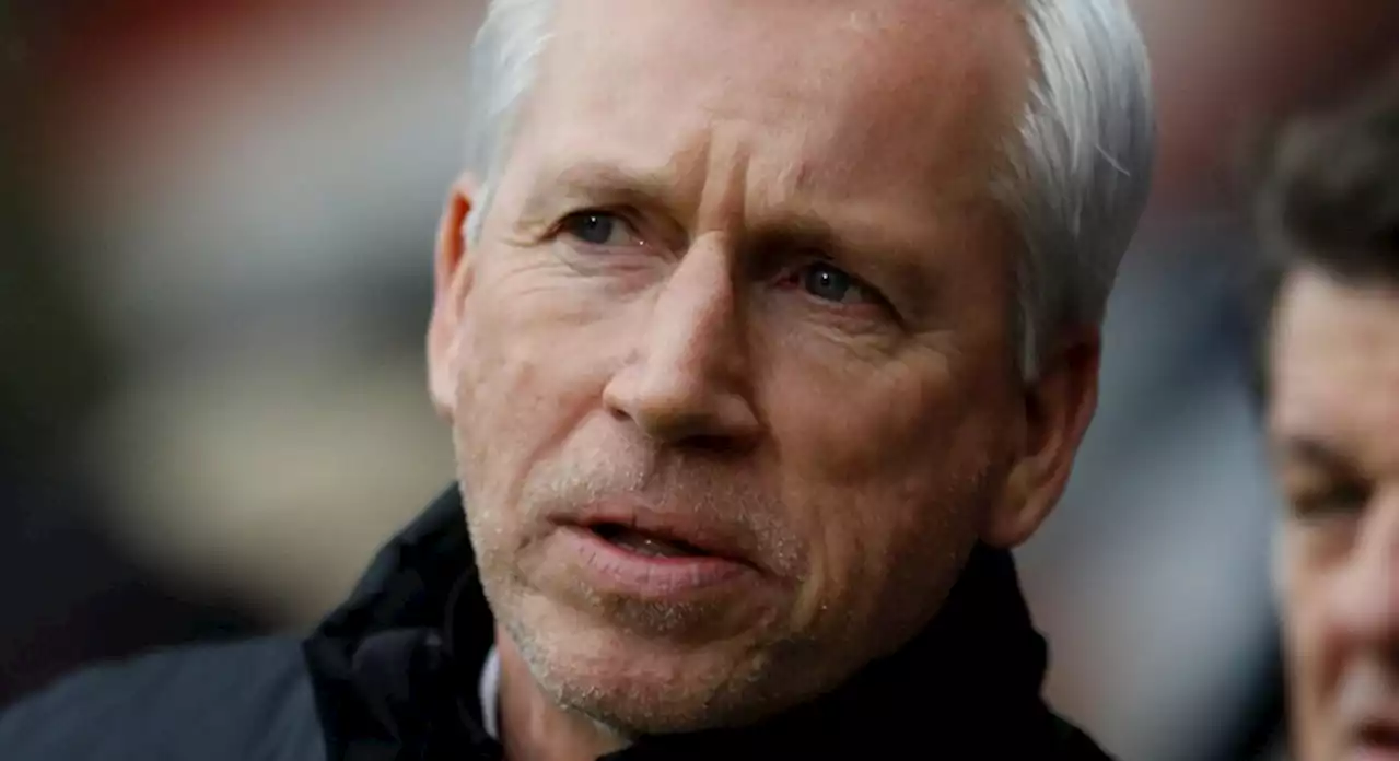 Uppgifter: Alan Pardew sparkad