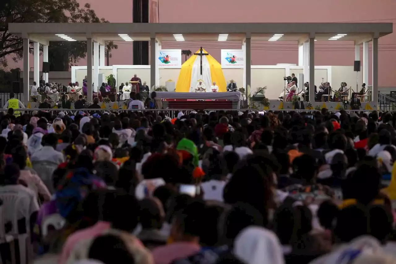 Pope Francis offers 'wings to your hope' to displaced children in South Sudan