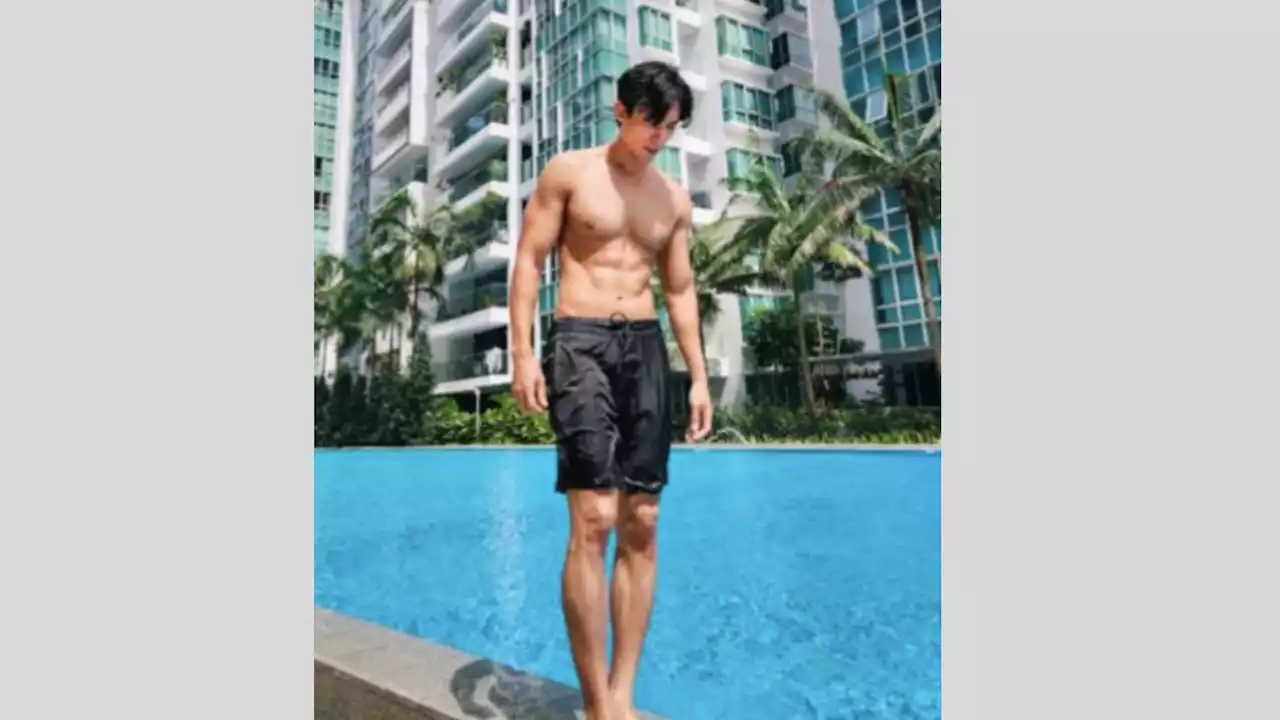 'Will this be a reason for you to watch...?' – Shirtless Desmond Tan invites fans to watch his new drama series - Singapore News