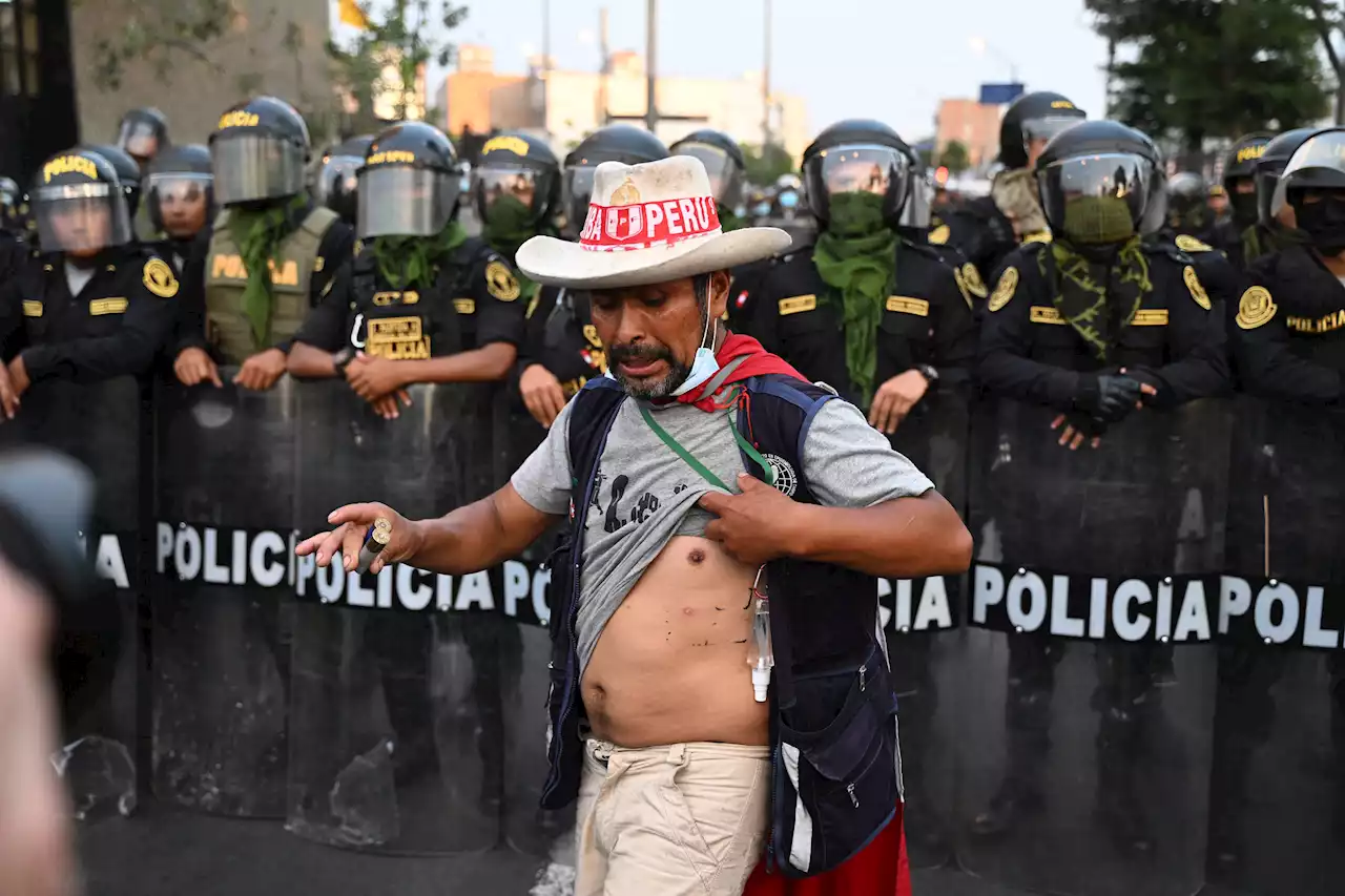 Las protestas antigubernamentales de Perú dejan una veintena de detenidos y varios hospitalizados en Lima