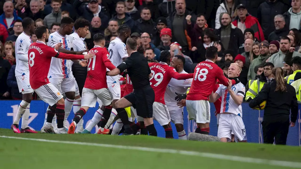 Ten Hag doet na opstootje bij United-Palace beklag over videoarbiter