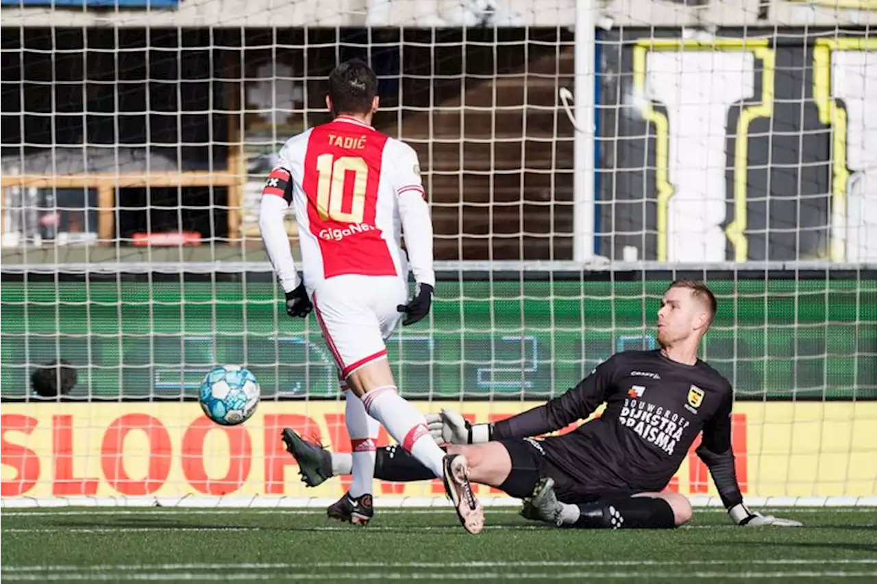 Brobbey schiet Ajax op 4-0 voorsprong tegen Cambuur