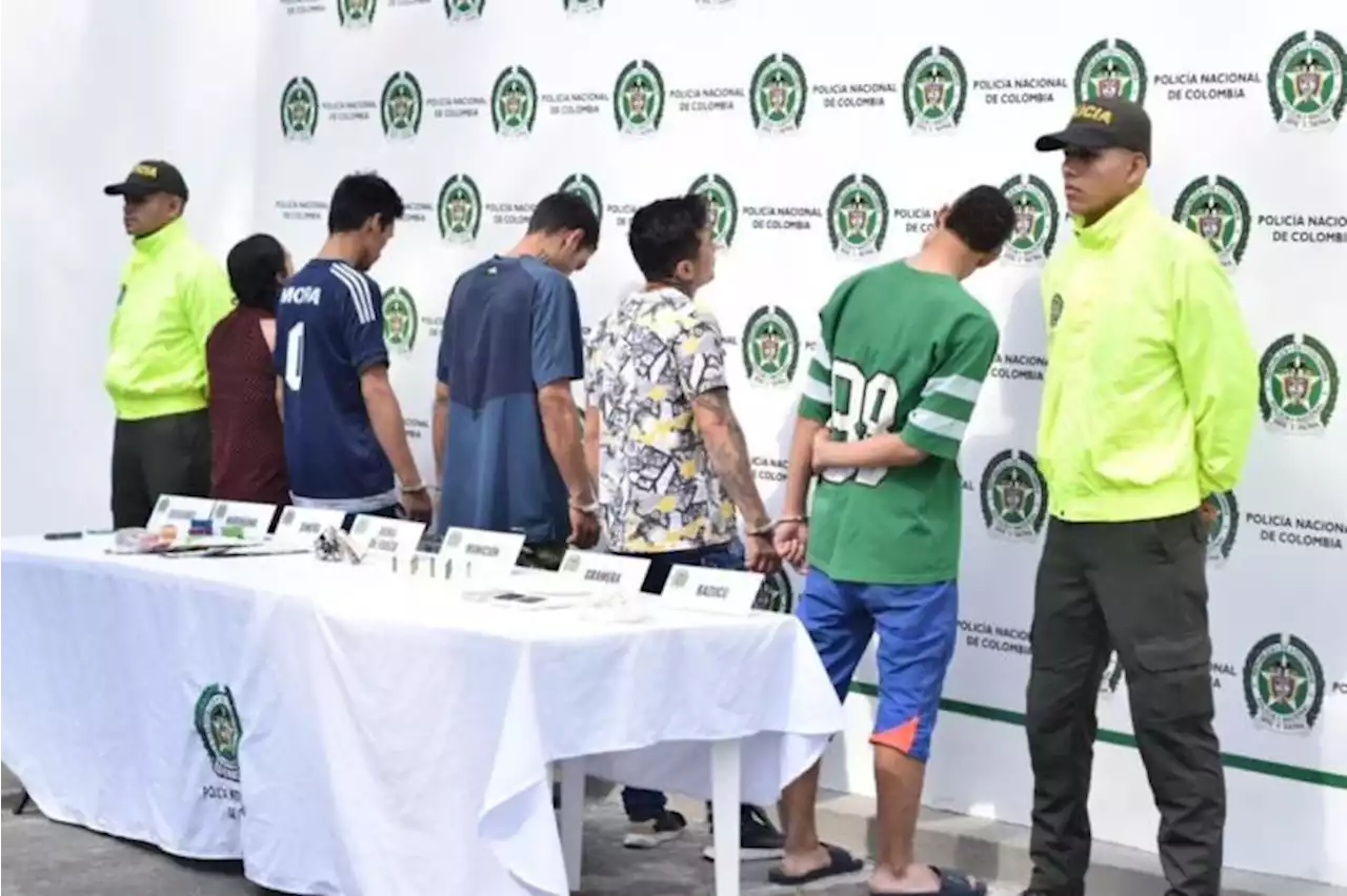 Agarraron a peligrosa banda de jíbaros que distribuía drogas en entornos escolares - Pulzo