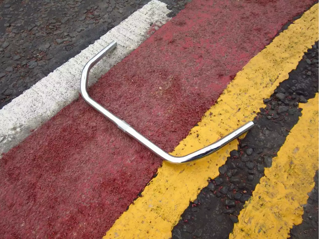 “Is that the unicycle lane?” Cyclists blast new painted cycle lane that’s “narrower than a pair of handlebars”