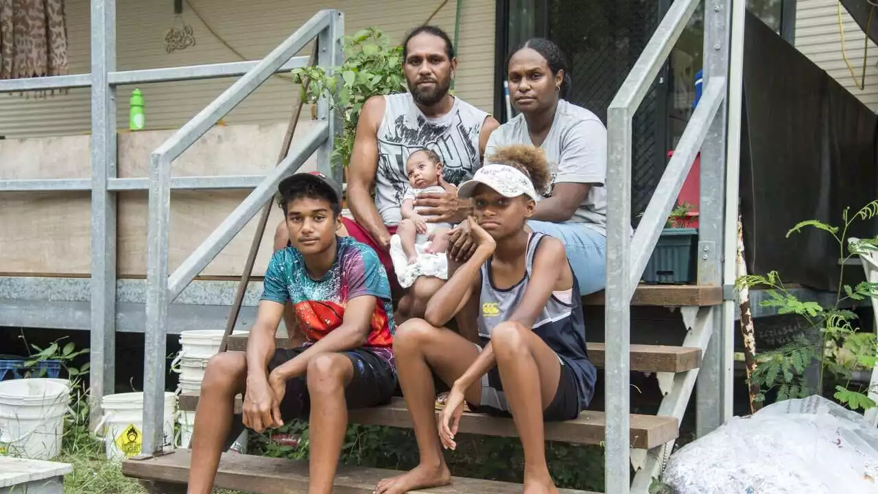 Why traditional owners are struggling to survive in this Torres Strait Islands 'paradise'