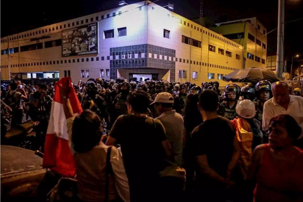 Perú amplía el estado de emergencia en cuatro regiones más por las protestas