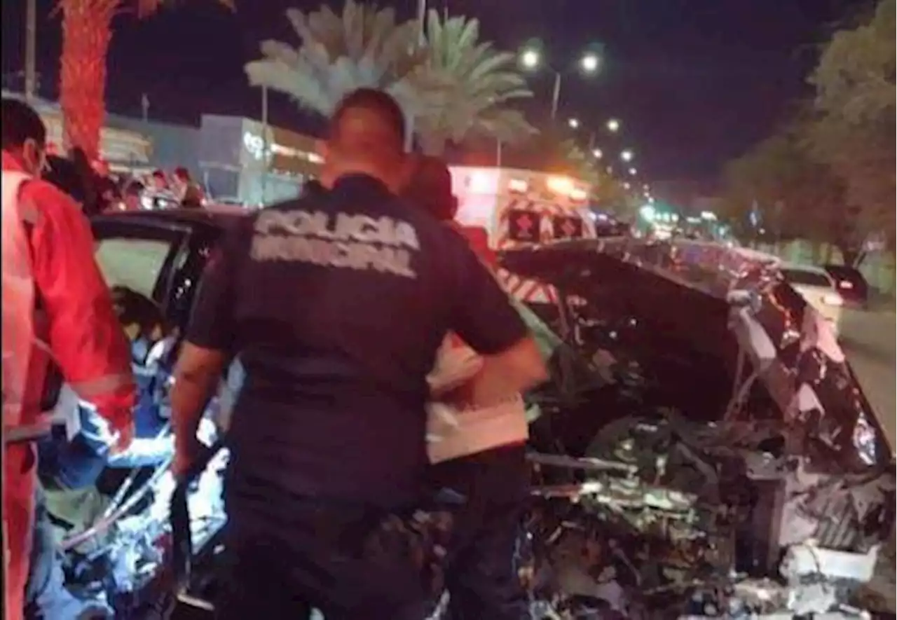 Magistrado federal provoca accidente en Torreón; hay dos muertos