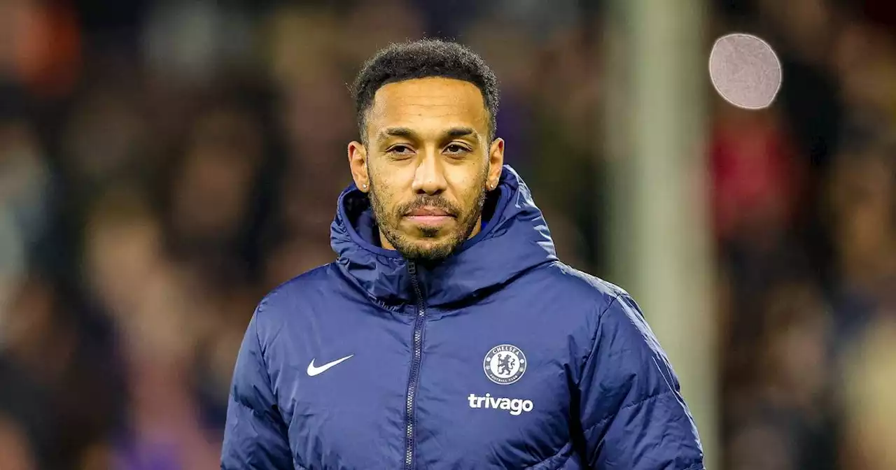 ''Geschokte' Aubameyang verlaat Londen: toekomst bij Chelsea onzeker'