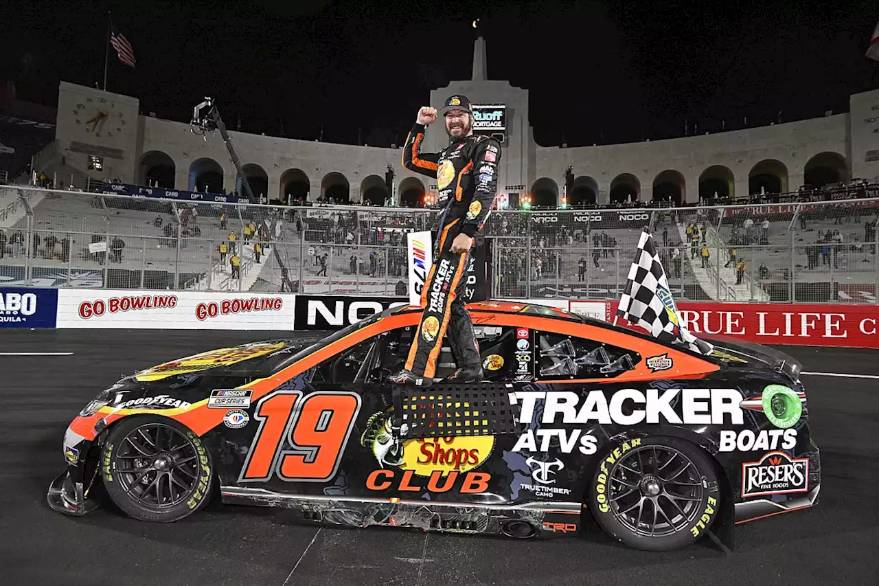 NASCAR Cup LA Coliseum: Truex wins chaotic Clash race