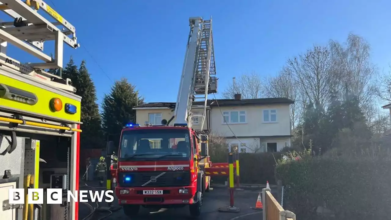 Bilborough: Family escapes after fire breaks out in house