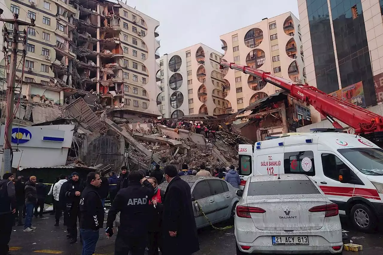 Viele Tote nach Erdbeben im Südosten der Türkei