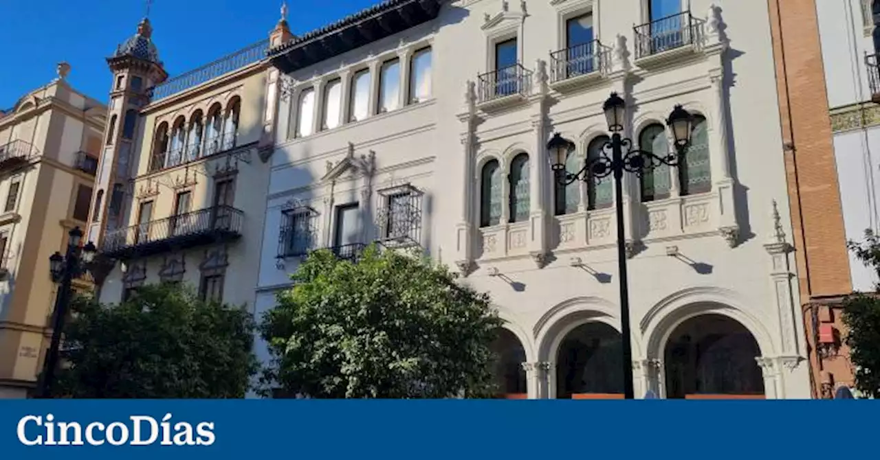 Santander alquila la antigua sede de Popular en Sevilla para abrir un hotel de lujo