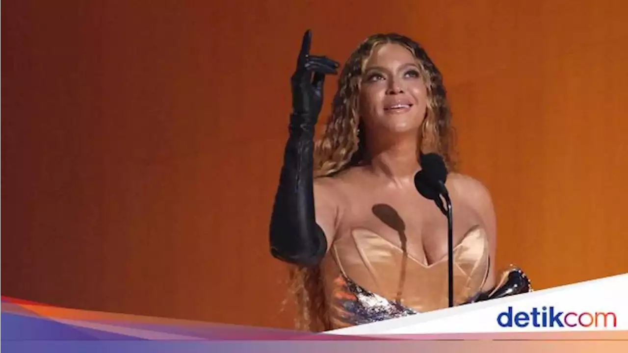 Saat Beyonce Tahan Tangis Usai Cetak Rekor di Grammy Awards 2023