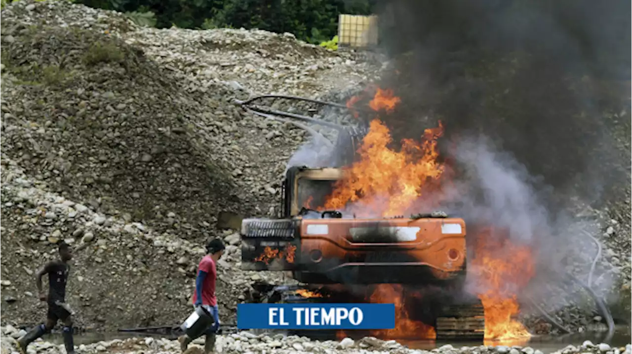 Explosivos y fuego: la arremetida oficial contra el oro ilegal en Colombia