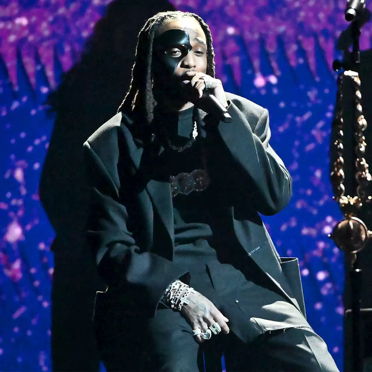 Quavo Honors Late Nephew Takeoff in Heartbreaking 2023 Grammys Tribute - E! Online