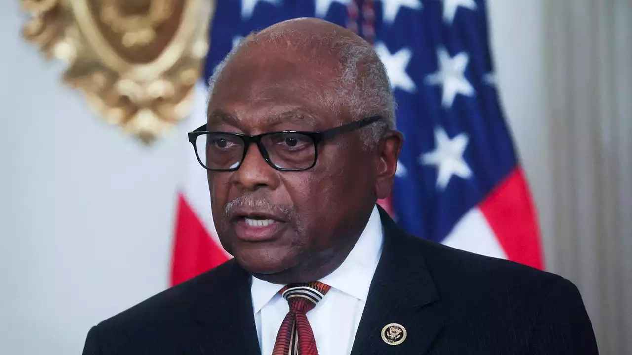 Rep. Clyburn expects positive response to Biden's reelection bid, despite negative poll ratings