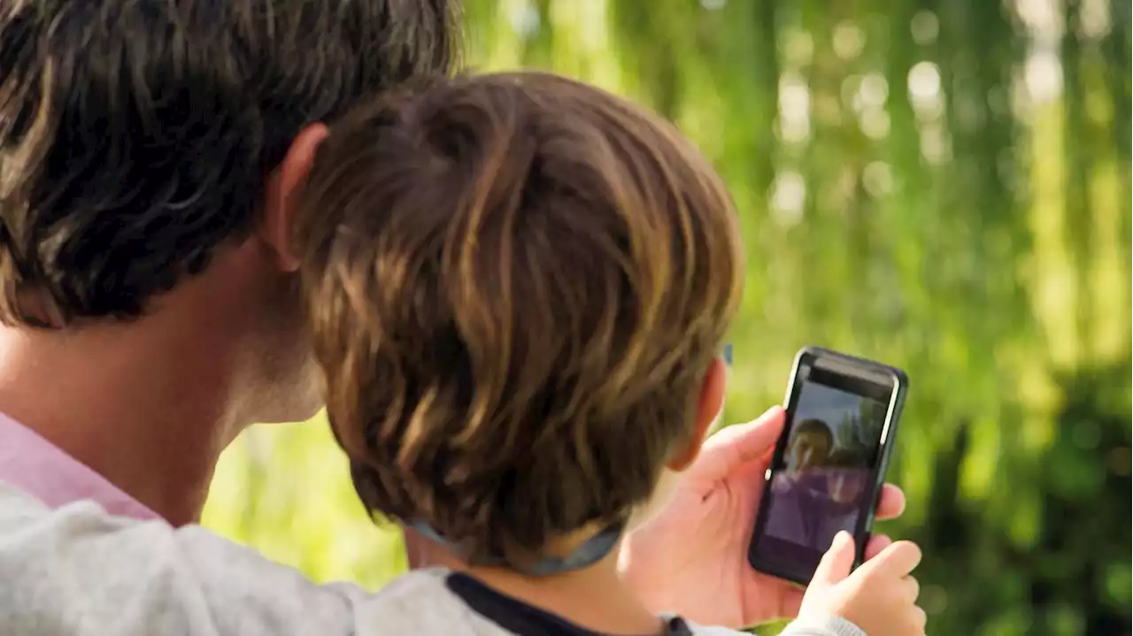 Plus de la moitié des parents publient des photos ou vidéos de leurs enfants sur les réseaux sociaux, révèle une étude