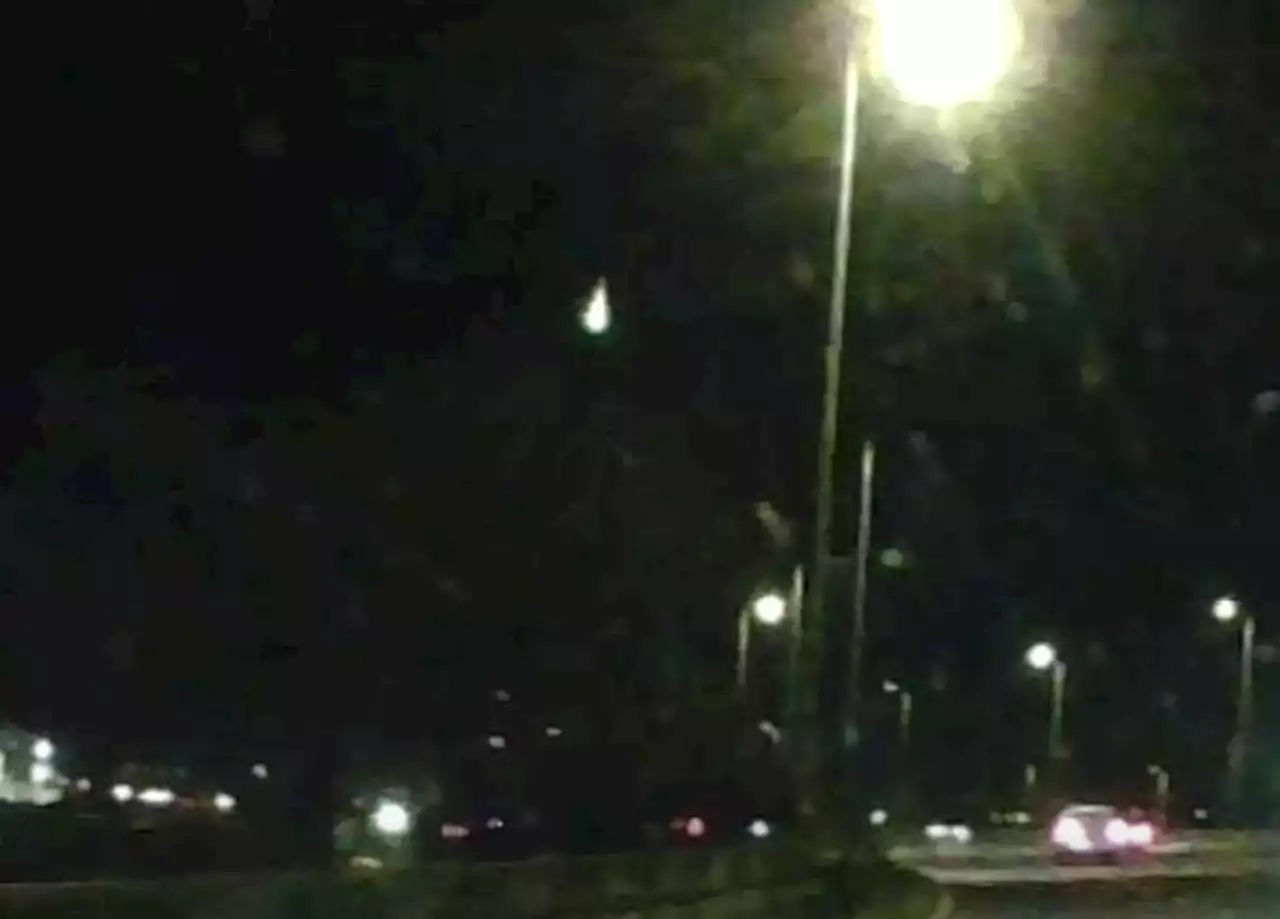 Meteor captured ‘bursting through sky’ above Glasgow Airport on dashcam