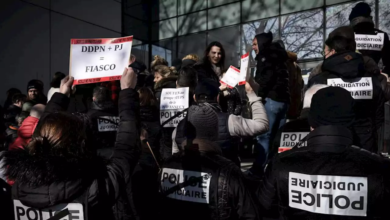 Réforme de la police judiciaire : des centaines de policiers à nouveau rassemblés ce lundi