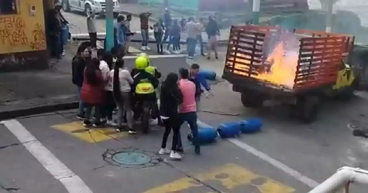 Aparatoso accidente entre camión y SITP: el video fake que ronda por WhatsApp