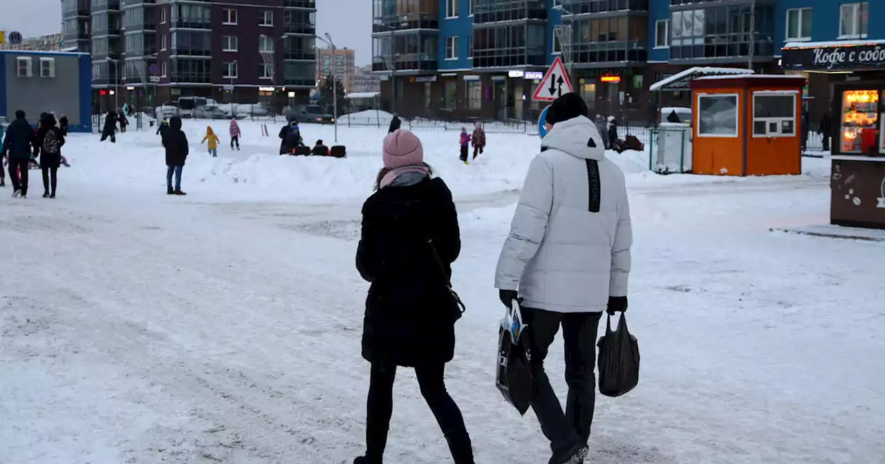 A Saint-Pétersbourg, une vie en suspens