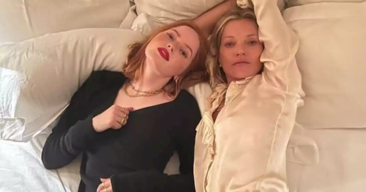 Kate Moss a choisi elle-même Ellie Bamber pour l'incarner dans le film Moss & Freud