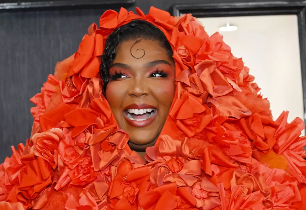 Lizzo Bloomed on the Grammys Red Carpet—Literally