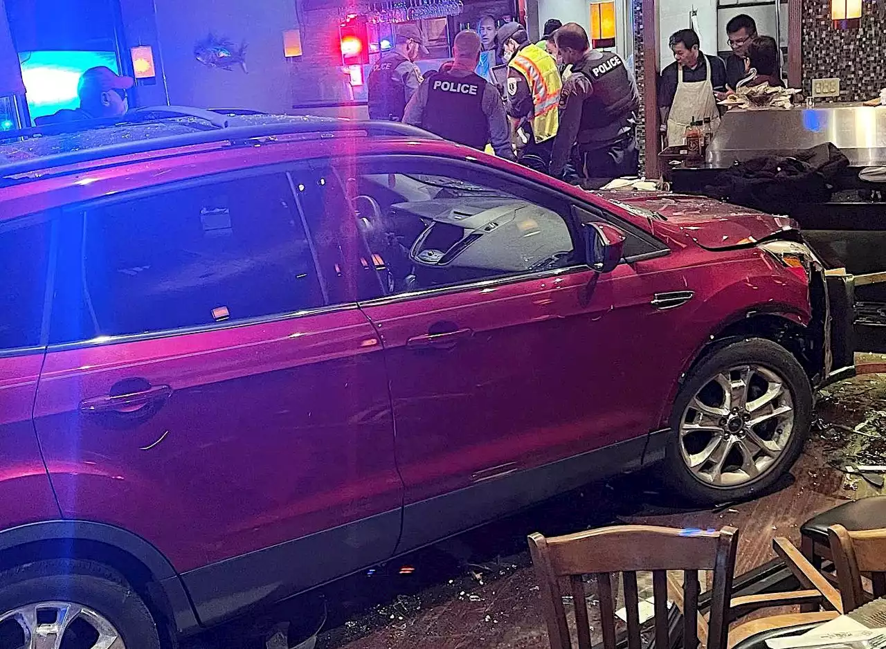 3 hurt when SUV crashes through N.J. restaurant, terrifying diners