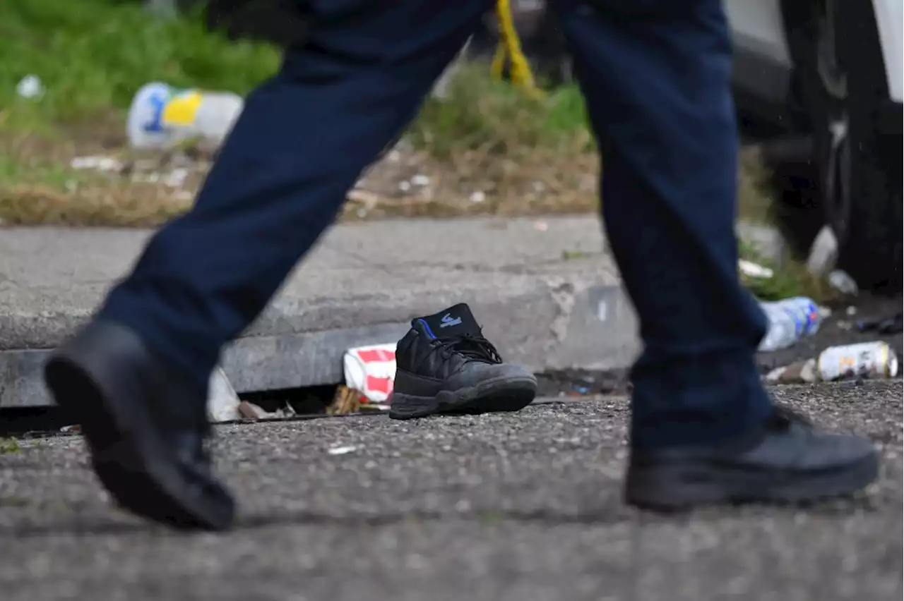 Oakland: One dead, one hurt in East Oakland neighborhood shooting