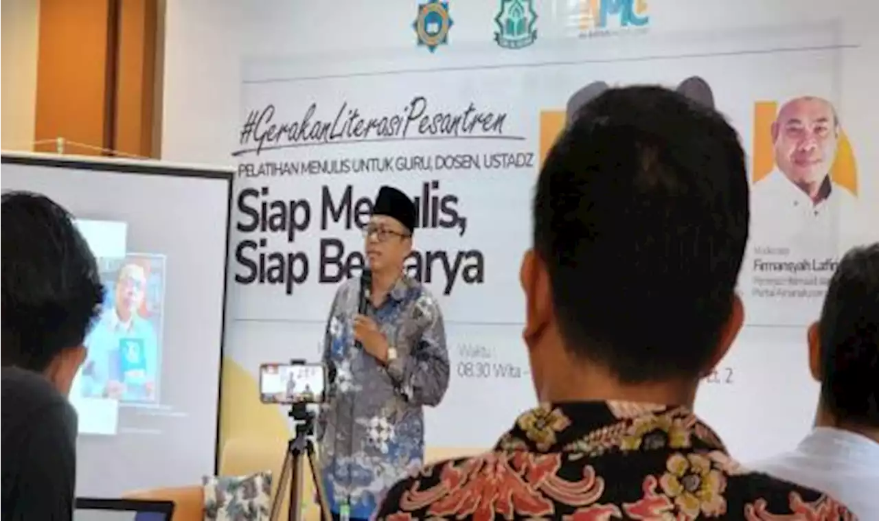 Penulis Nasional Beri Pelatihan Guru dan Motivasi Literasi Santri Al Bayan Hidayatullah |Republika Online