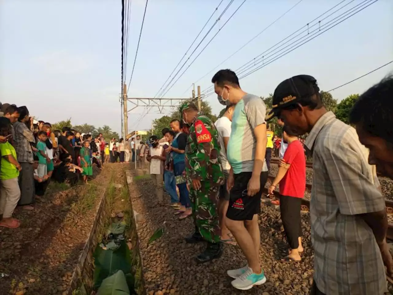 Tubuh Hancur, Seorang Pria di Depok Tewas Tertabrak KRL |Republika Online