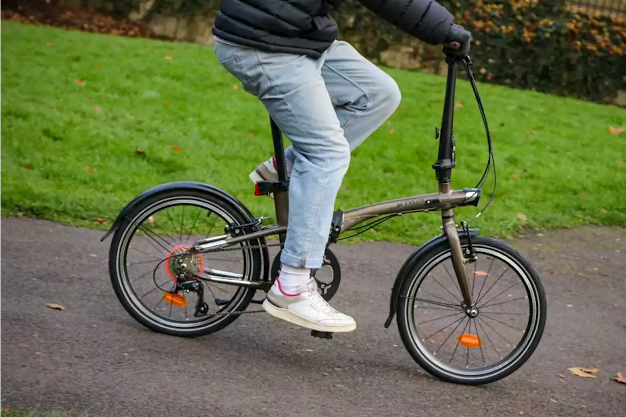 B’Twin Tilt 900 folding bike