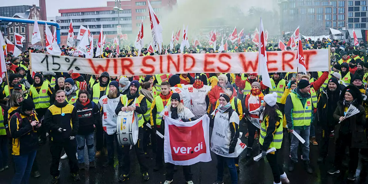 Warnstreik bei der Post: Die Post liegt lahm