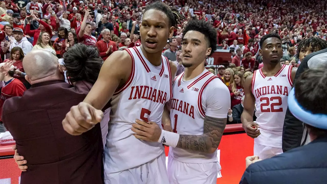 College basketball's weekend winners and losers headlined by big victories of Indiana, Texas