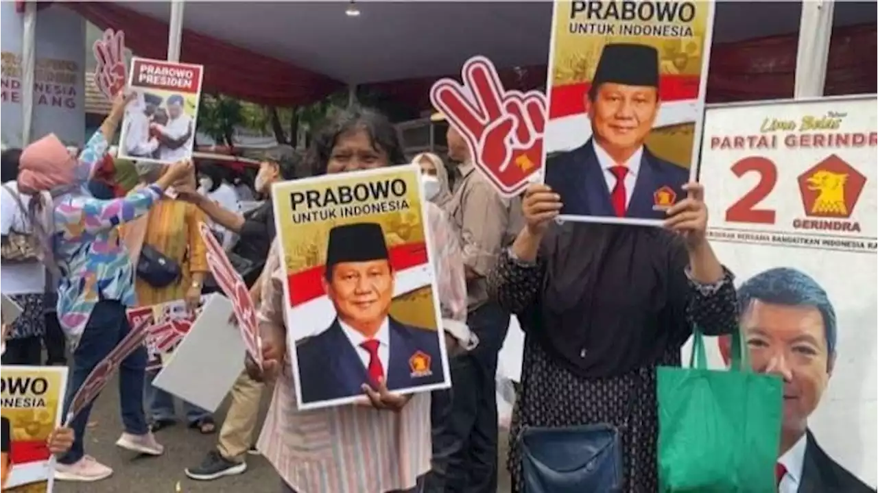 Bukan Kader, Emak-emak Ini Rela Tutup Dagangan Demi ke HUT Gerindra Ketemu Prabowo